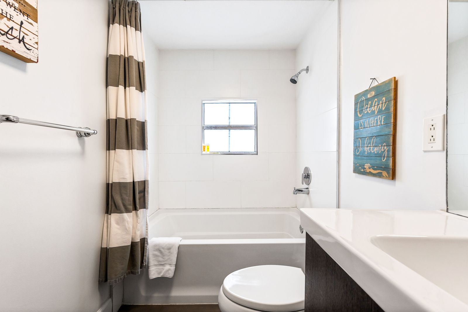 The second bathroom — Evans Close 1, Palm Bay Getaways, Grand Cayman